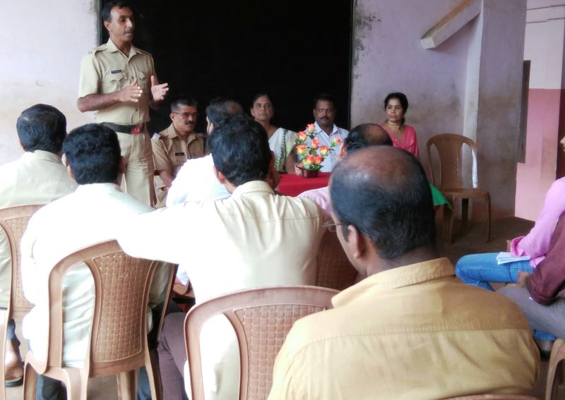 പ്രമാണം:14818-Drivers Meeting.jpg