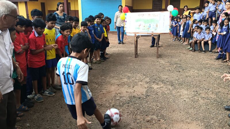 പ്രമാണം:18024-MLP-GOAL2026-FirstKick.jpg
