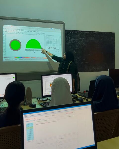 പ്രമാണം:18103 IT LAB 4.jpg