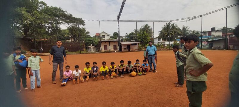 പ്രമാണം:19359 KARIPPOL PLAY TIME.jpg