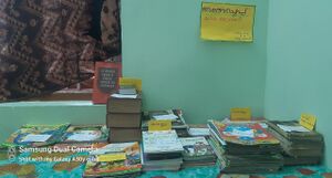 21644-Home library.jpg