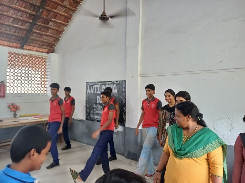 പ്രമാണം:26012 antidrugday 1.resized.jpg