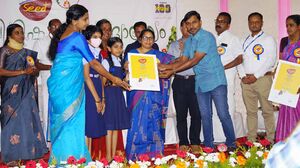 29351 harithamukulam.jpg