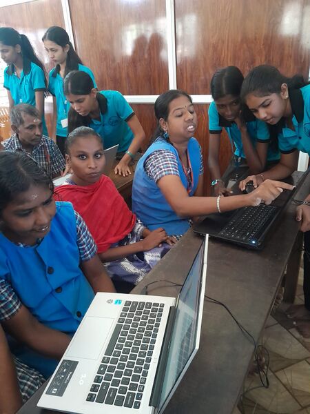 പ്രമാണം:34007 buds school training.jpg