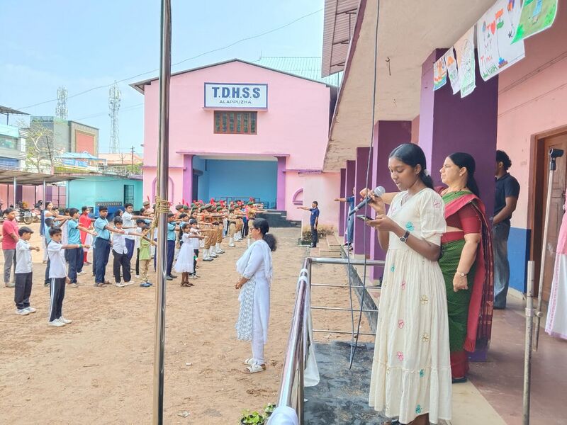 പ്രമാണം:35013 3.jpg