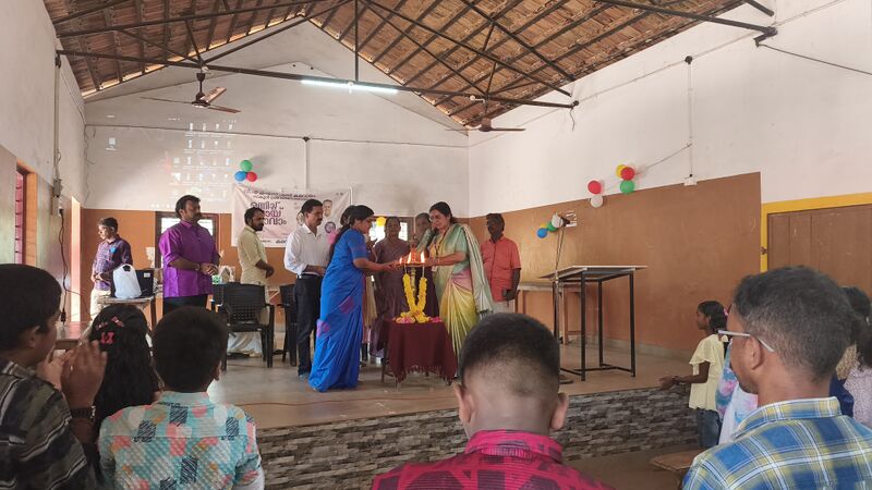 പ്രമാണം:42050 june2 12.jpg