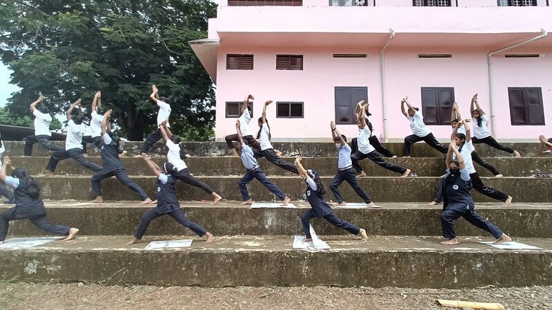 പ്രമാണം:Yoga day2022.jpg