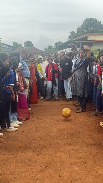 പ്രമാണം:11470-KGD-GOAL2026-FOOTBALL-KICK2.jpg