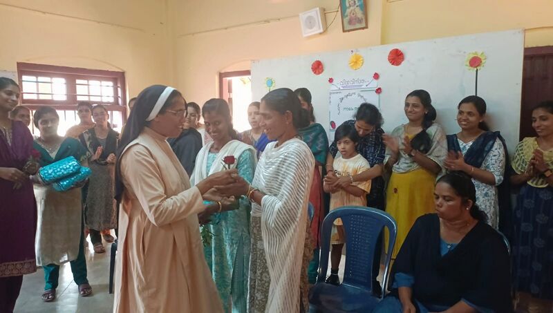 പ്രമാണം:11473 MDNA KGD VanithaDinam2025 1.jpeg