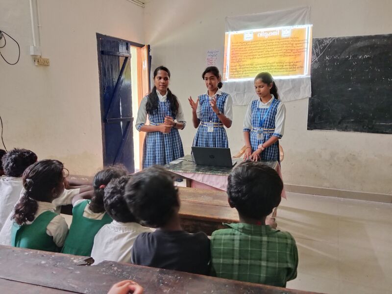 പ്രമാണം:15044 lahari .jpg