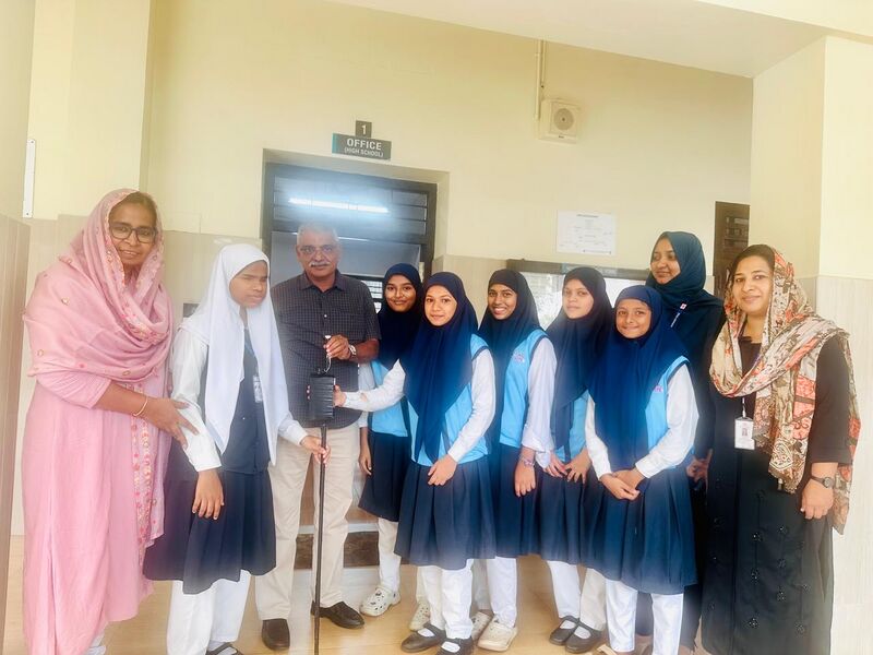 പ്രമാണം:17092-smart walking stick lk.jpeg