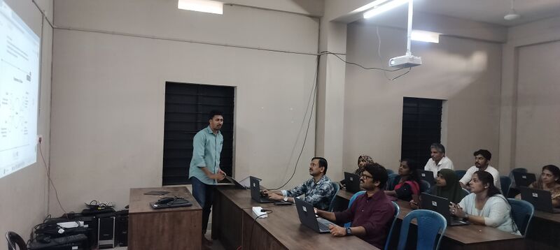 പ്രമാണം:18660-AI Training.jpg