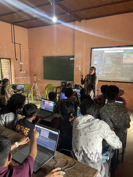 പ്രമാണം:20040 LK Vacation Camp 24-27.jpg