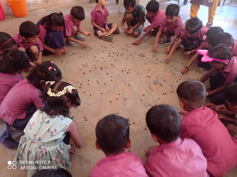 പ്രമാണം:21068 mittayi perukkal.jpeg