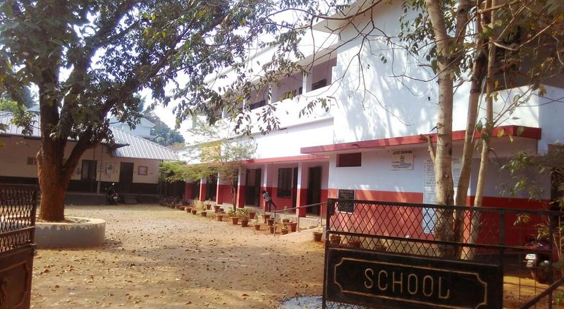 പ്രമാണം:23324-SCHOOL.jpg