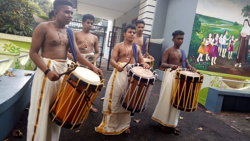 പ്രമാണം:25071 music10.jpg