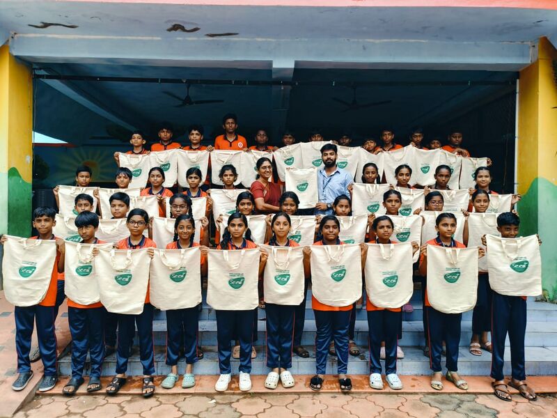 പ്രമാണം:43240 plasticfree1.jpg