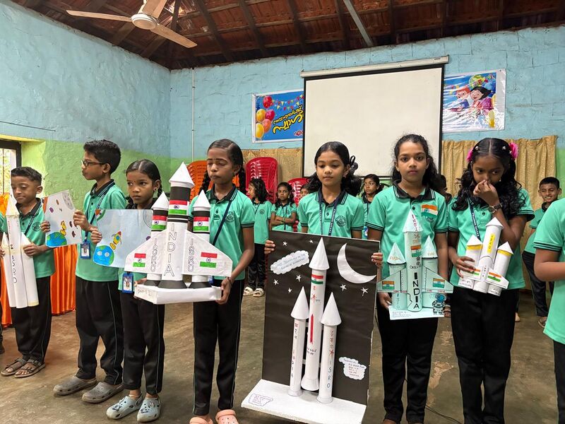 പ്രമാണം:Chadradinam4 42555.jpeg