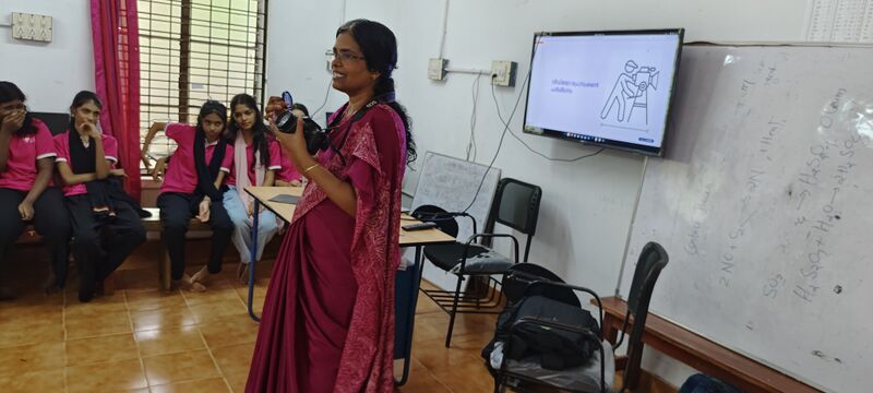 പ്രമാണം:Schoolcmp p12025-28 1.jpeg