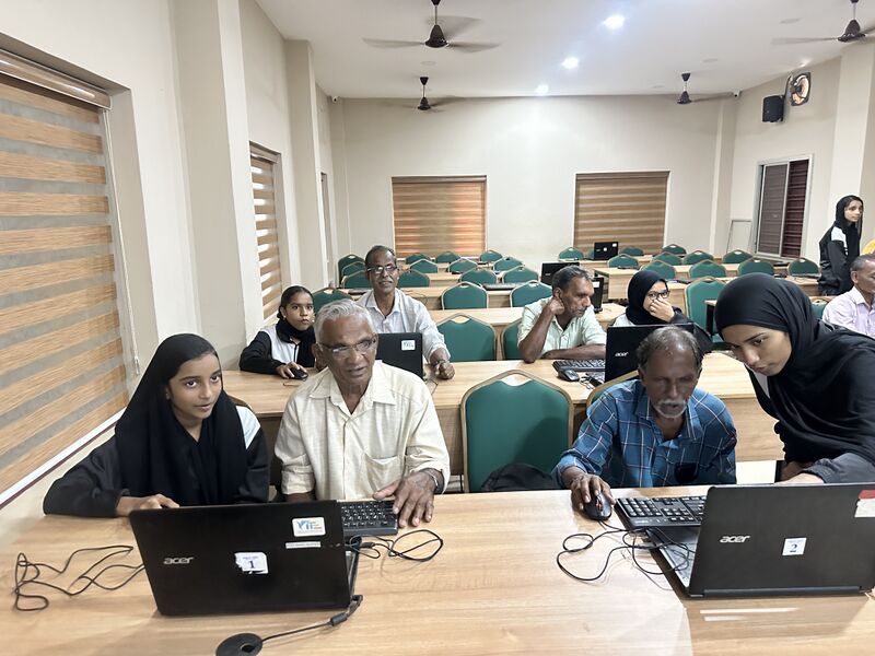 പ്രമാണം:16008 ksart 2005 JPG 4.jpeg