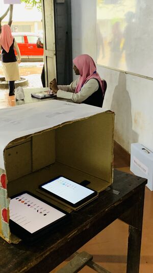 19009-VOTING MACHINE.jpg
