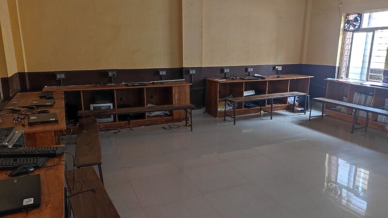 പ്രമാണം:19875 ITlab.jpg