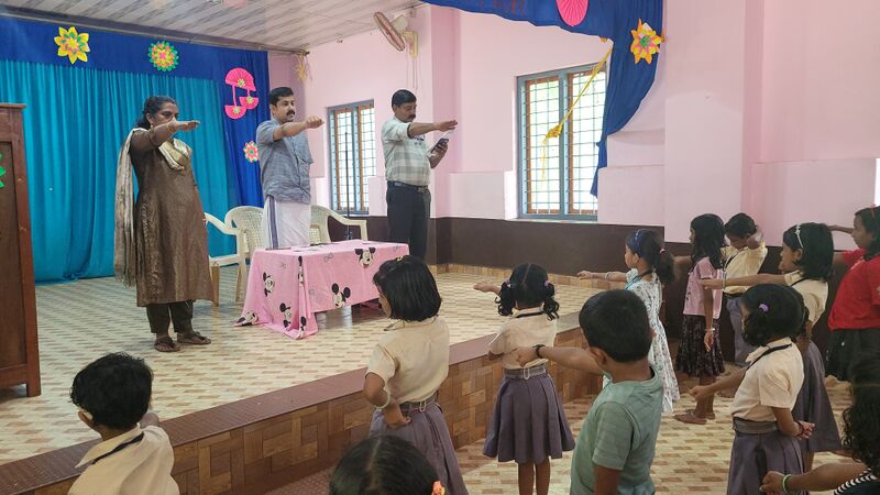 പ്രമാണം:20228 pay2.jpg