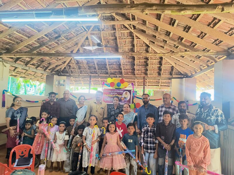 പ്രമാണം:20236-padanopakaranavitharanam-2026.jpg