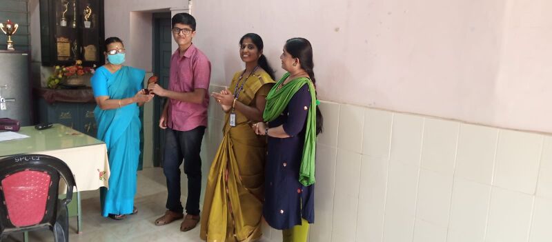 പ്രമാണം:21068 evlin.jpeg