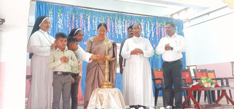 പ്രമാണം:23009 opening4.jpg