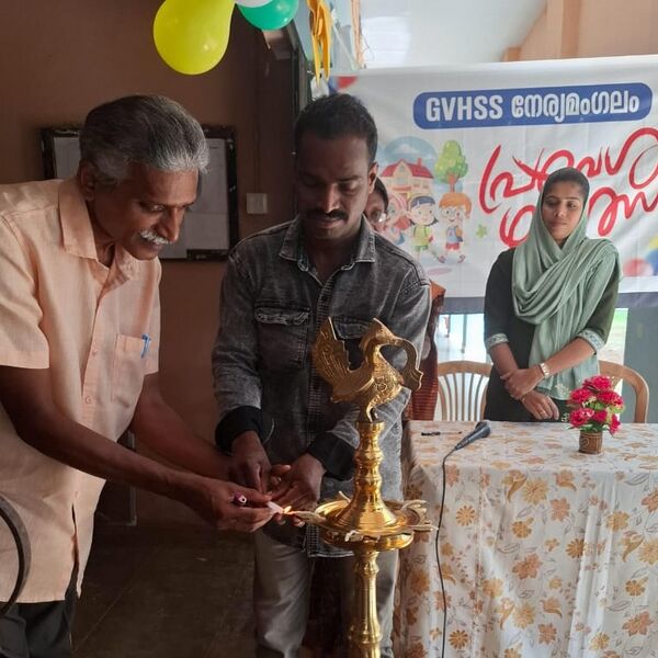 പ്രമാണം:27034-opening1.jpg
