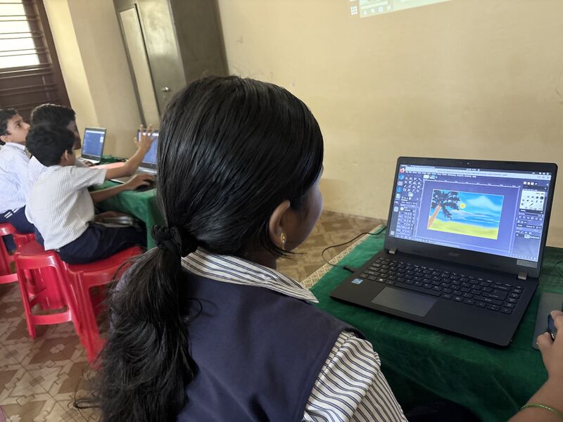 പ്രമാണം:28022 Digital Painting2.jpg