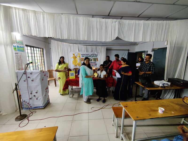 പ്രമാണം:33027 prize8.jpeg