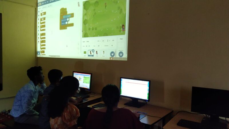 പ്രമാണം:41079 hi tch classroom.jpeg