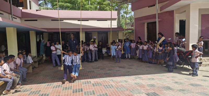 പ്രമാണം:44223 onam 25 1.jpg