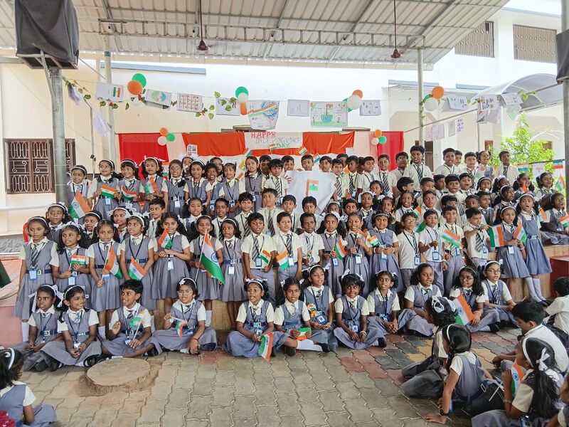 പ്രമാണം:44443 independence3.jpg