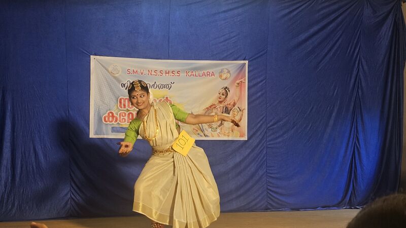 പ്രമാണം:45027 kalotsavam4.jpg