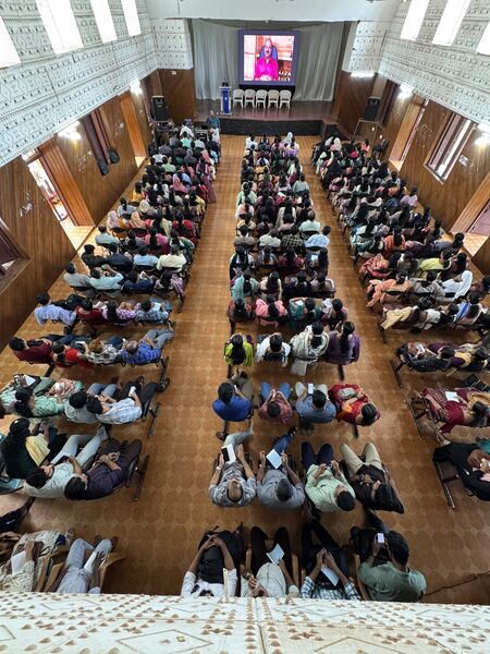 പ്രമാണം:LK dist kgd meeting.jpg