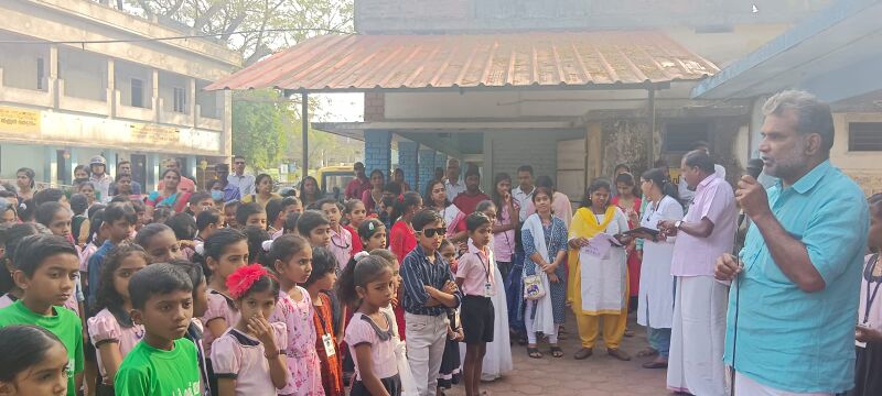 പ്രമാണം:21622 re 1.jpg