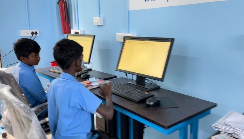 പ്രമാണം:30444 IT LAB.jpg