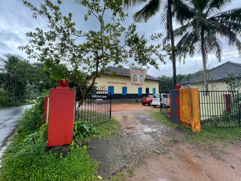 പ്രമാണം:37649-school-frontview.jpg