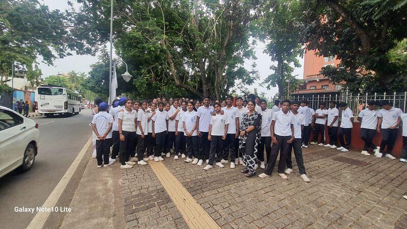 പ്രമാണം:42003 run.jpeg