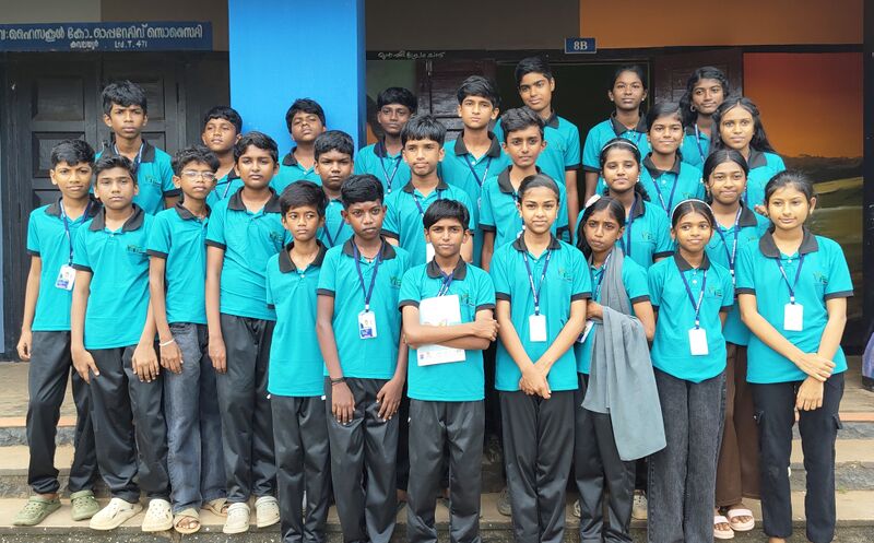 പ്രമാണം:42023 LK2028 Members.jpg