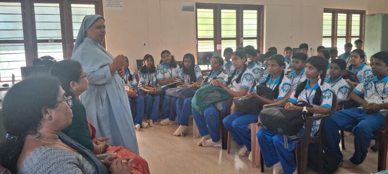 പ്രമാണം:44046 plm25 1.jpg