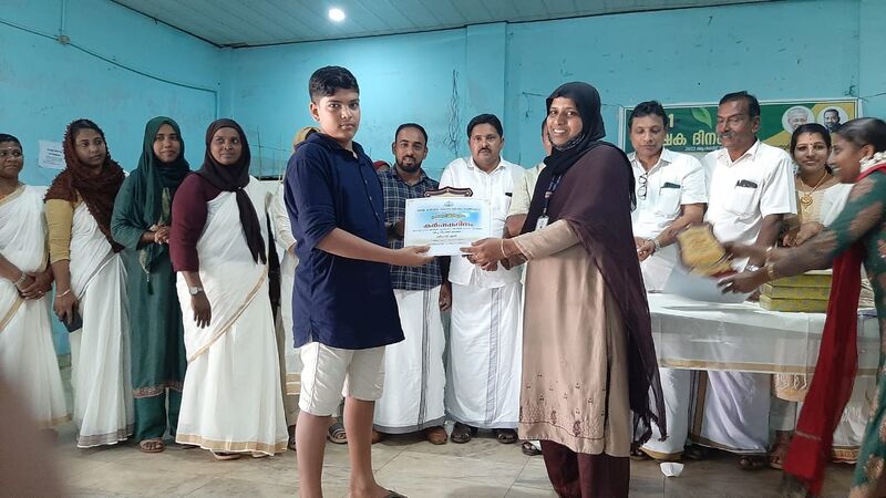 പ്രമാണം:48253 Sreehari as best kuttikkarshakan.jpeg