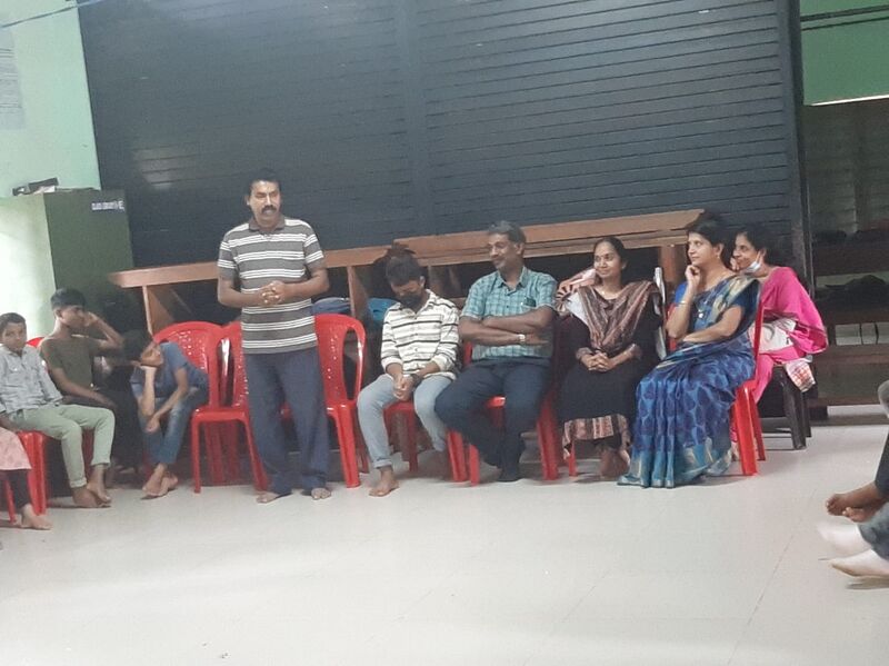 പ്രമാണം:48253 fun with english.jpeg