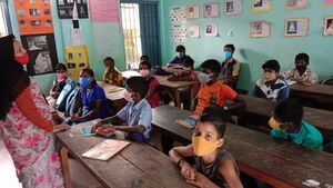 BS21 TVM 43081 3.jpg