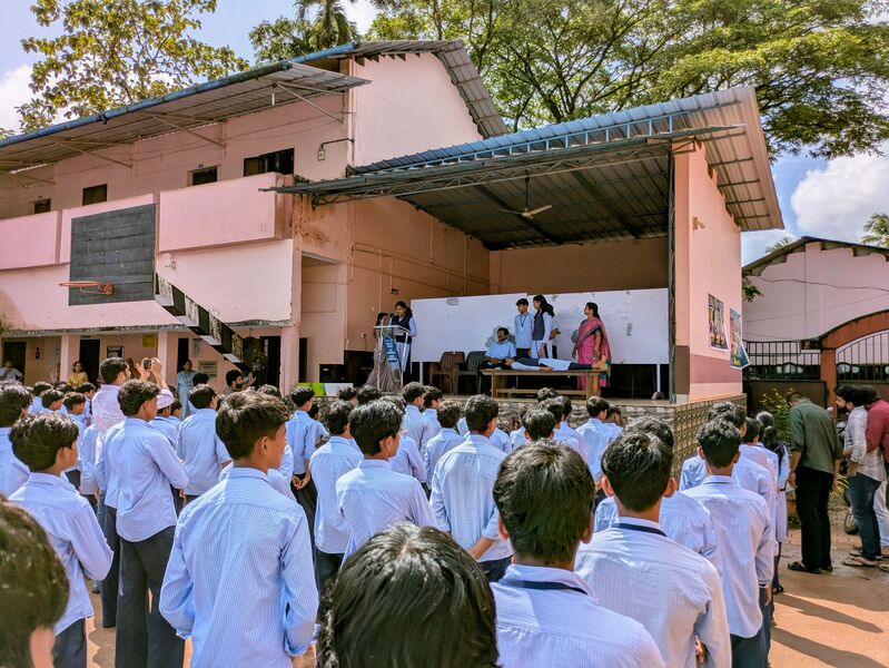 പ്രമാണം:16064 Heartday.jpg