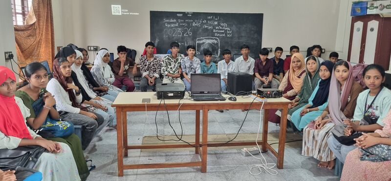 പ്രമാണം:21072 summer Camp Batch24-27 2025May6.jpg