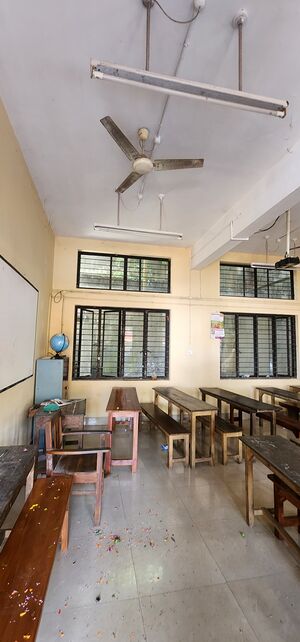 33069 hitech class room.jpg